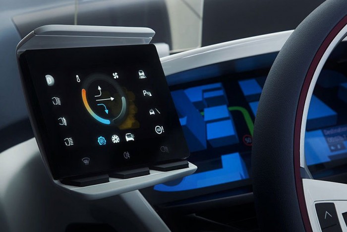 Személyre szabható érintőképernyős kezelő- és tájékoztató felület. 