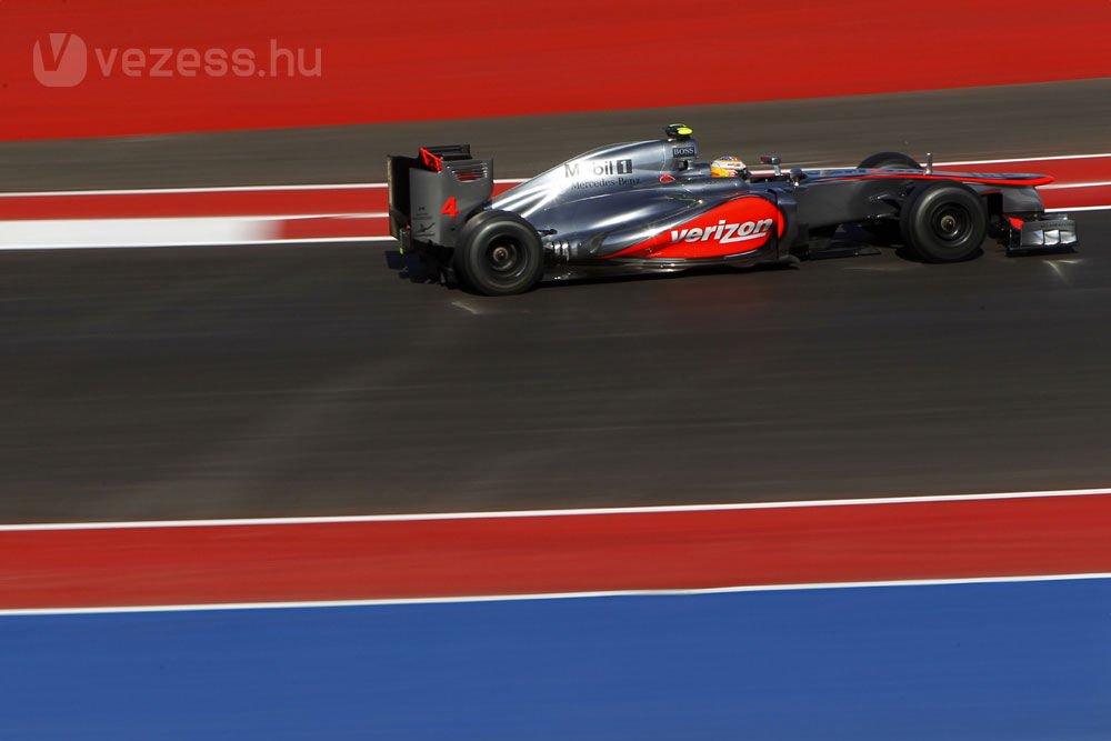 F1: A Pirelli mellényúlt a gumikkal 25