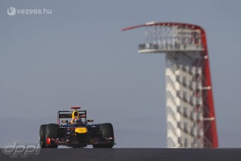 F1: Vettel agyonverte a mezőnyt