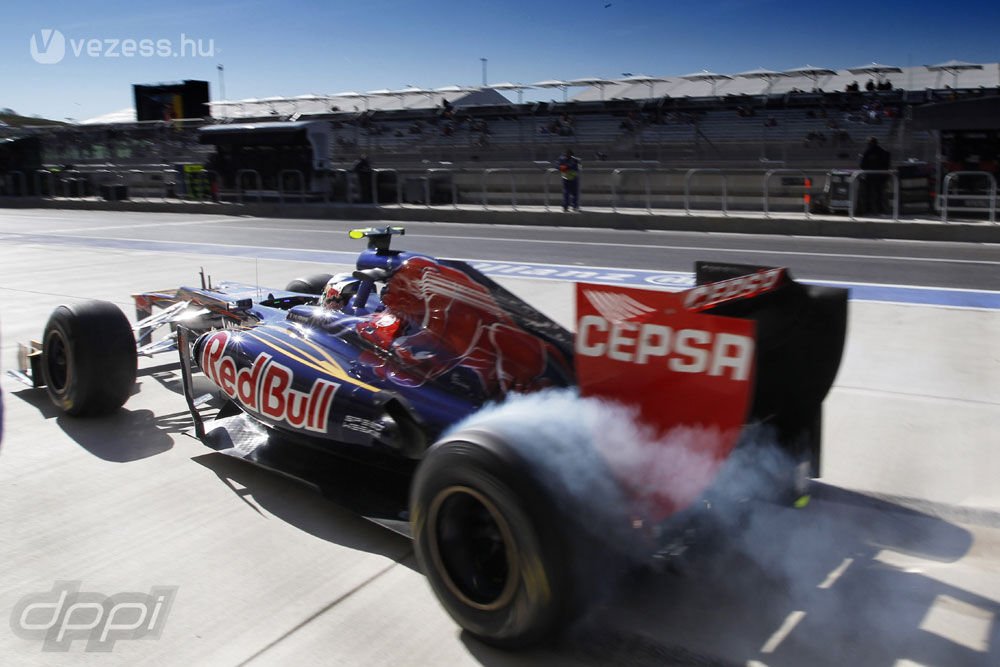 F1: A Pirelli mellényúlt a gumikkal 31