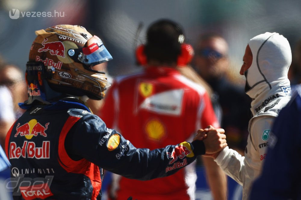 F1: Vettel behúzta a pole-t, Alonso bajban 8