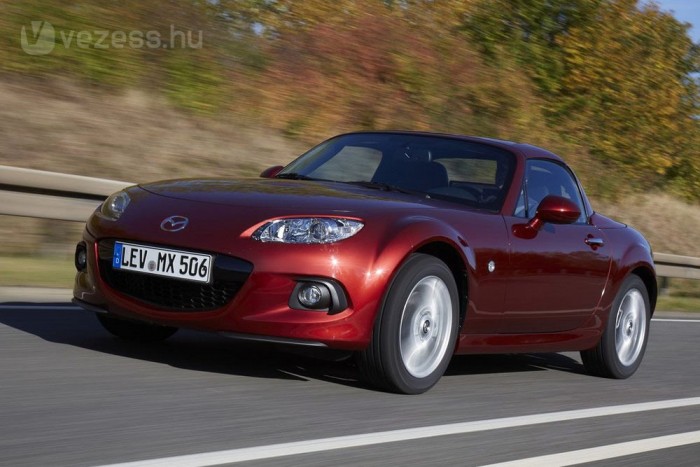 Frissül a legnépszerűbb a roadster 6