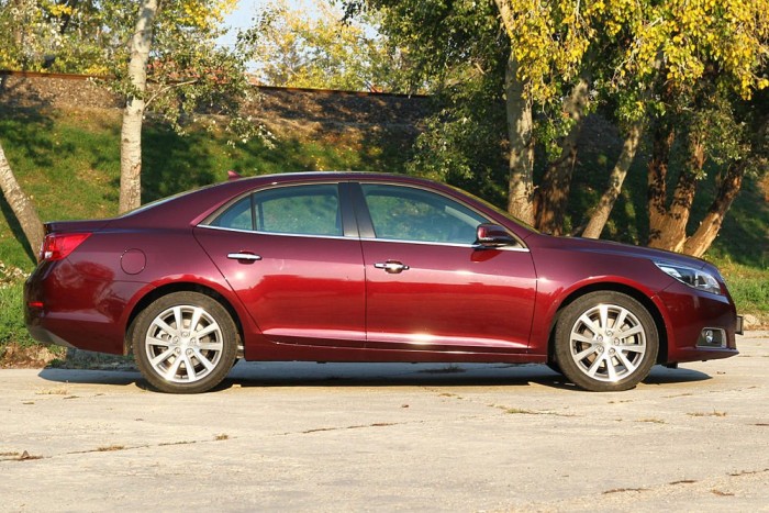 Insignia, erős amerikai akcentussal