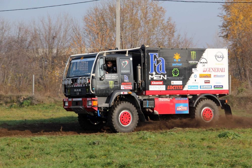 Már a Dakar felé tart a Szalay-csapat 7