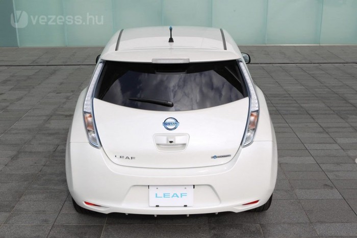 Messzebbre jut az elektromos Nissan 4