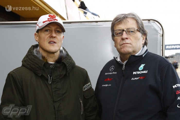 F1: Schumi nem marad a csapatnál