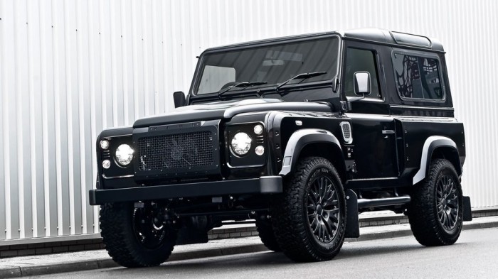 Land Rover Defender tweed-kosztümben 2 Land Rover Defender tweed-kosztümben 2