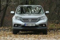 Az új Honda CR-V, a sportos japán márka nem sportos szabadidőautójának harmadik generációja