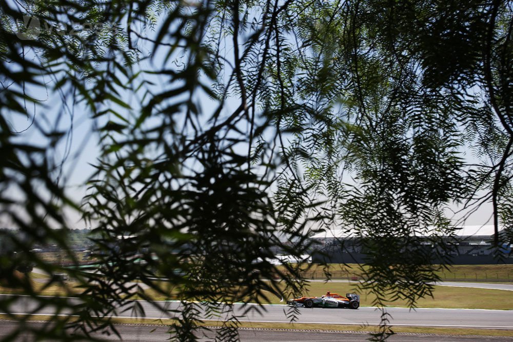 F1: Rendőri kíséret a McLaren-pilótáknak 9