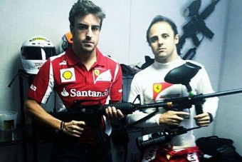 F1: Alonso szájkosarat kapott?