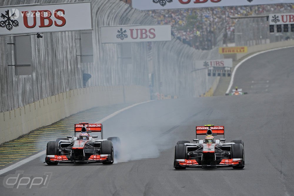 F1: Alonsóval vagy Hamiltonnal pótolnák Vettelt 37