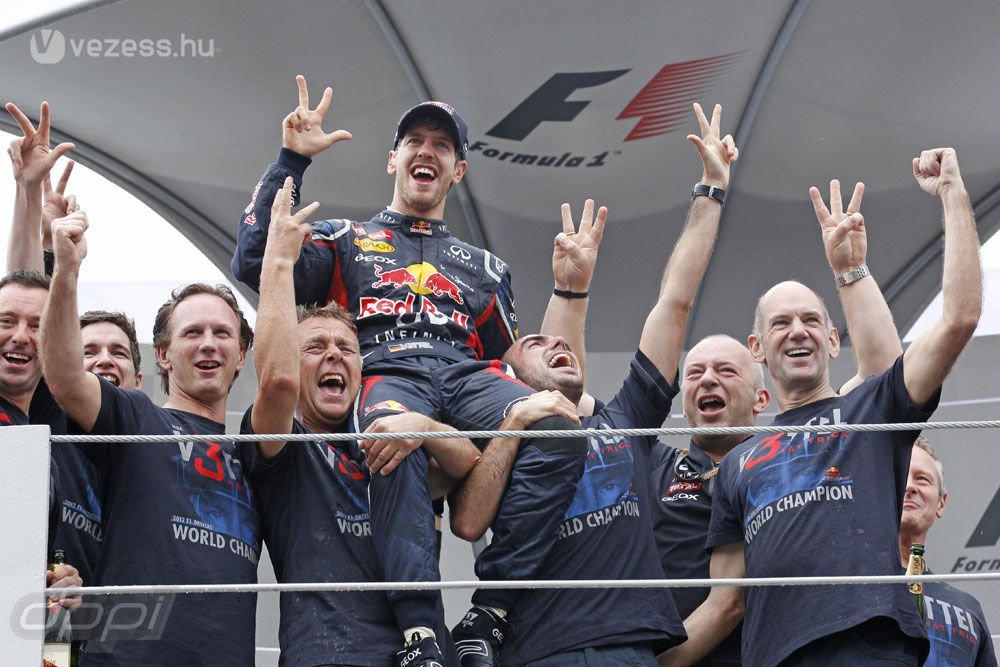 F1: 3,5 milliót kap minden Red Bull-csapattag 44