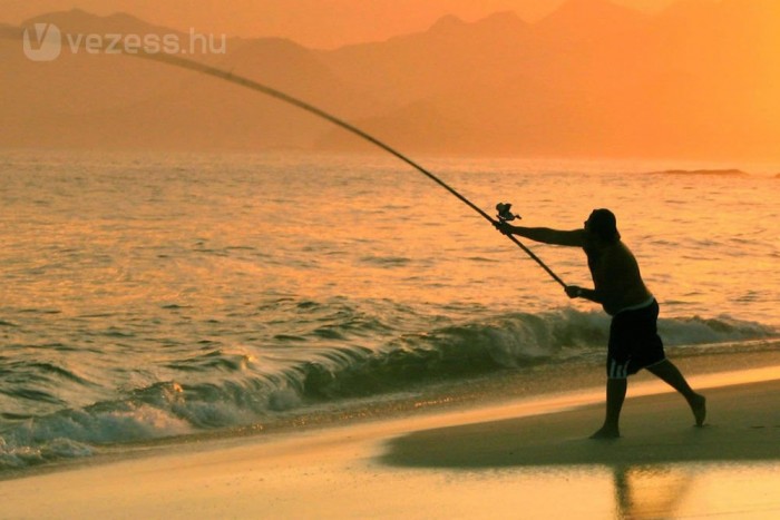 Hulla helyett horgászcsali a kocsiban
