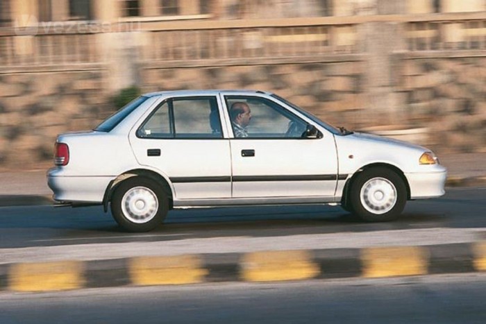 Legtovább Pakisztánban készült a Swift második generációja. Ez egy indiai Maruti Suzuki Esteem