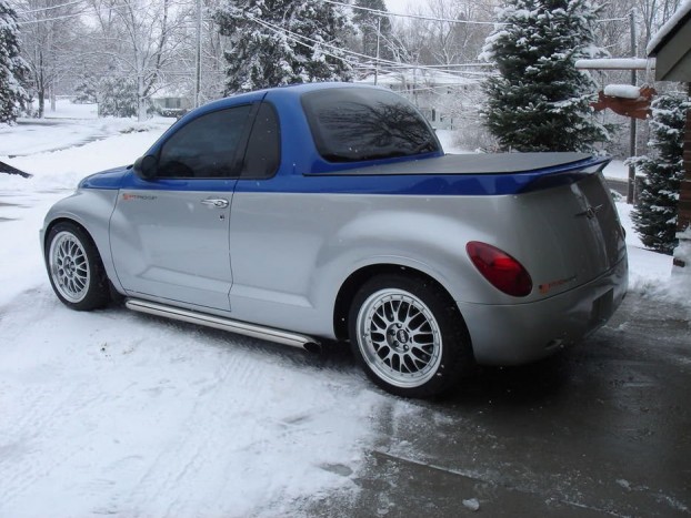 Átlagautóból extrém pickup 1 A PT Cruiser eleve formabontó, így a farból nyesett szelet hiánya nem rontja tovább az összképet