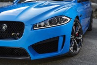 A leggyorsabb Jaguar szedán 29