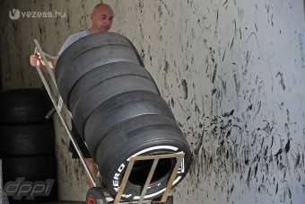 F1: Nem félnek az új gumiktól a csapatok
