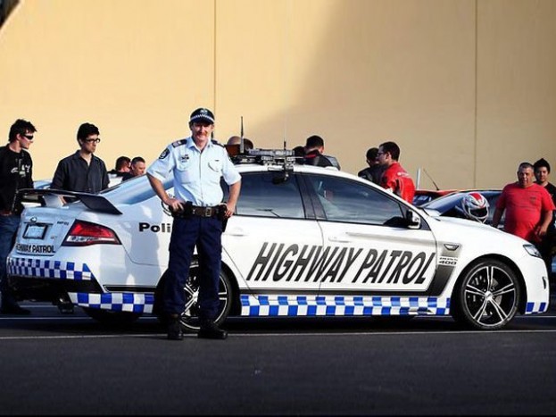 500 lóerővel a bűnözők ellen 6 | Vezess 500 lóerővel a bűnözők ellen 6