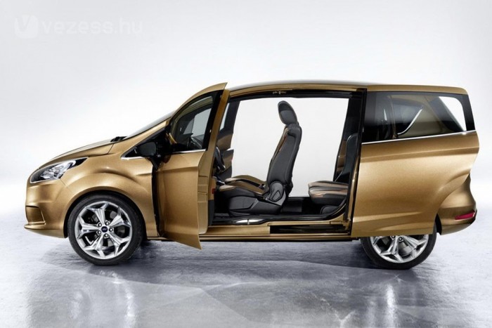 Raliversenyző fuvarozza a Mikulást 6