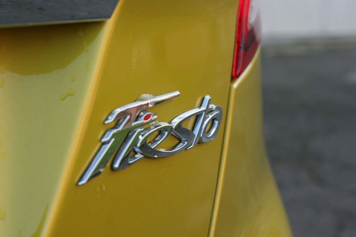 A világ minden táján ismert felirat, a Fiesta nyolcvan országban kapható, és a Föld hat különböző pontján készült