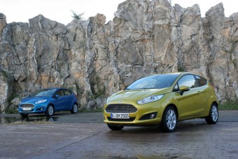 Életet ment, gyereket nevel az új Fiesta