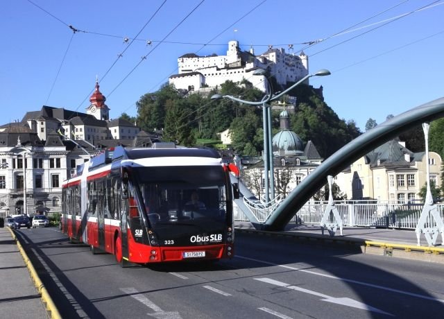 Lengyel BRT trolikat rendelt Salzburg 1