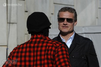 F1: Úriember vigyáz a bajnokok szájára