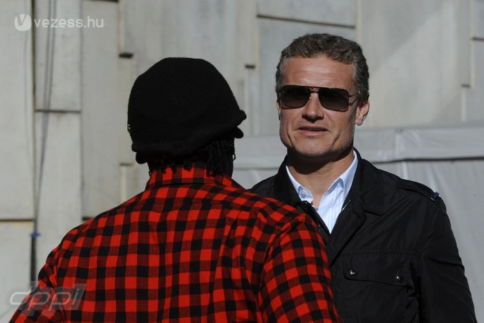 F1: Úriember vigyáz a bajnokok szájára