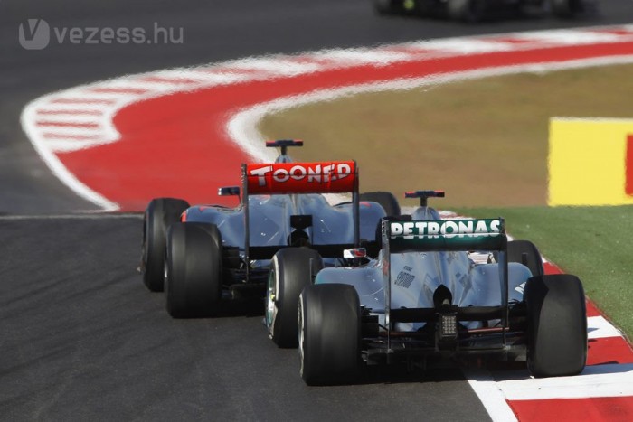 Hamilton szerint a Merci felzárkózhat 4 | Vezess Hamilton szerint a Merci felzárkózhat 4