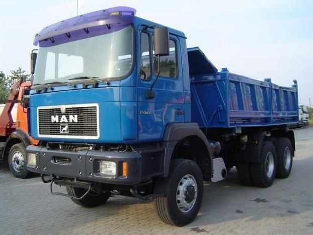 Guberálás olcsó túlélőjárművek után 11 | Vezess Családi nehézsúlyú menekülő, csak elég gázolaj legyen hozzá!