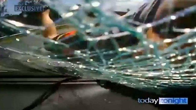 Vérszomjas őrült támadt egy autósra