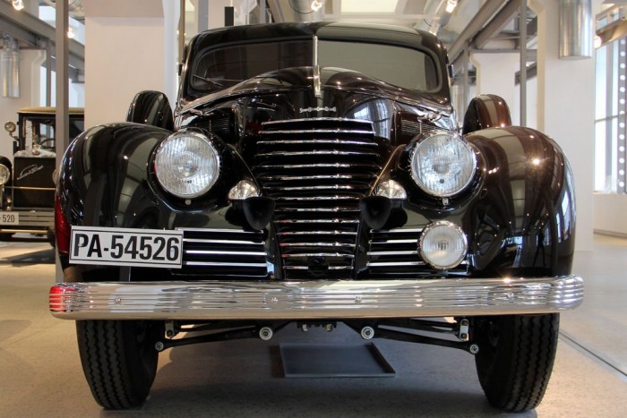 A Skoda-rajongók temploma 3 A Skoda Superb első éveit 55 lóerővel kezdte, 3 literes hathengeres motorral. A teljesítmény folyamatosan nőtt a modellciklus végéig, közel 100 lóerőre
