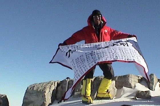 Halálra gázolták Oroszországban a világjáró kerékpárost