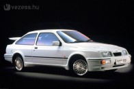 240 km/óra az RS Cosworth végsebessége, 7 másodperc alatt gyorsul százra és 204 lóerős