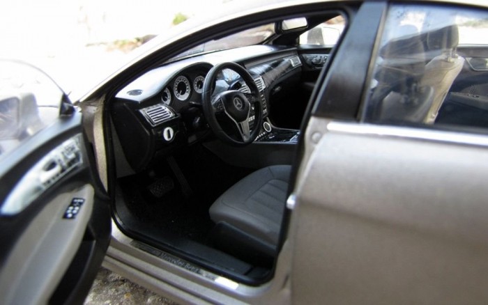 Éppen egy picivel az átlag alatt van a kidolgozás, de az összkép mégis szép