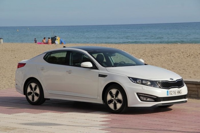 Kia Optima hibrid: relatíve olcsó Passat-kategóriás hibridmodell Koreából