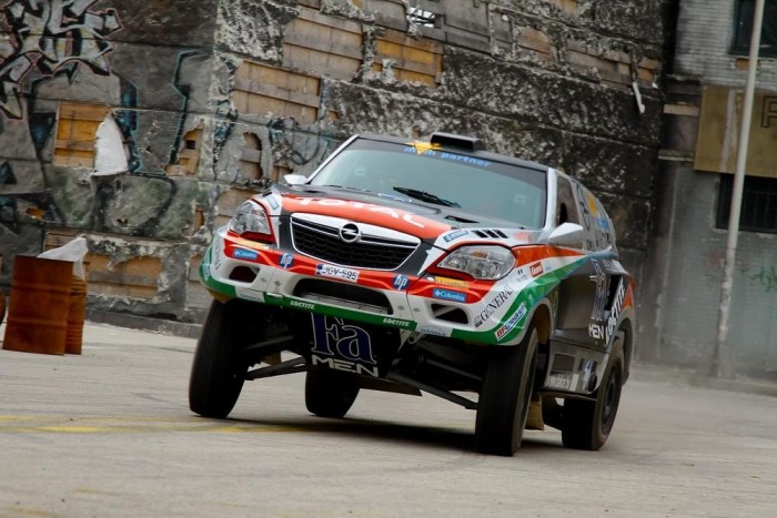 Tűzfészekben a magyar dakarosok