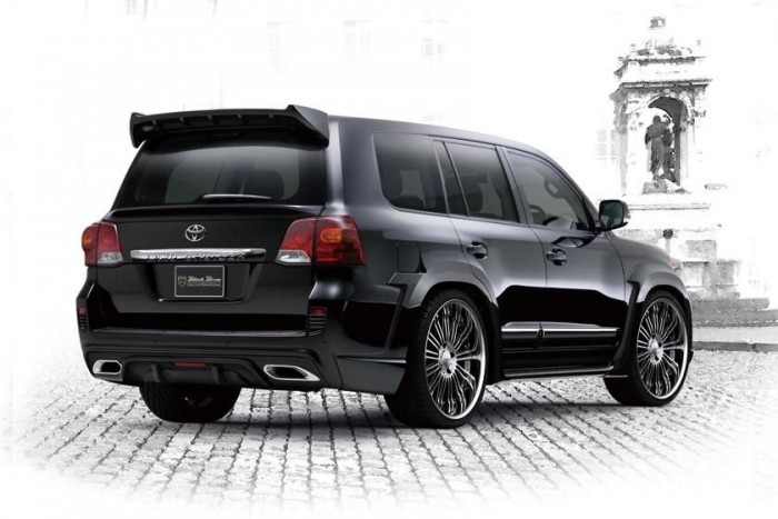 Agresszív bölény lett a Land Cruiserből 6