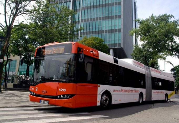 Kecskemét hibrid buszokat vesz