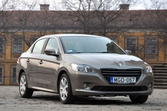 Olcsó autó hárommillióért?