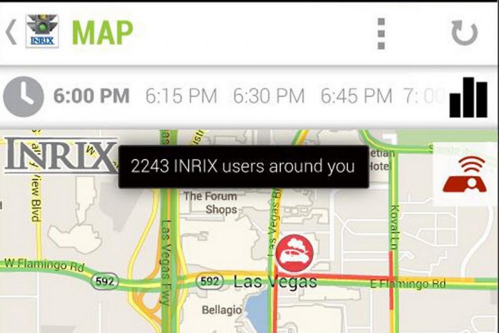 Tudja, hol állhatsz meg 4 | Vezess A mobiltelefonos alkalmazás segítségével a felhasználók figyelmeztethetik egymást a dugókra, elakadásokra.