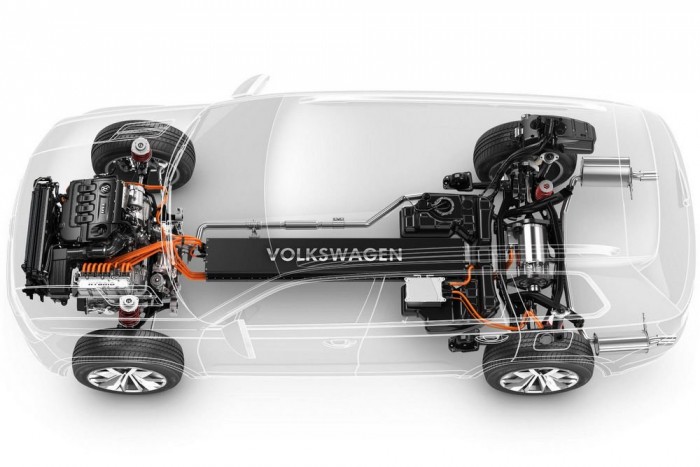 2,1 l/100km szabványos átlagfogyasztás, 203 km/óra végsebesség, 0-100 km/óra 7,0 mp alatt.