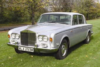 26 millió Freddy Mercury autójáért