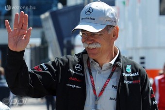 A Mercedesnek már ciki a F1-es szereplés