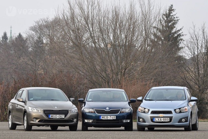 Teszt: Škoda Rapid, Peugeot 301, Chevrolet Aveo 6 | Vezess Magas használati értékkel és csekély fenntartási költségekkel kell meggyőzniük az autóvásárlókat