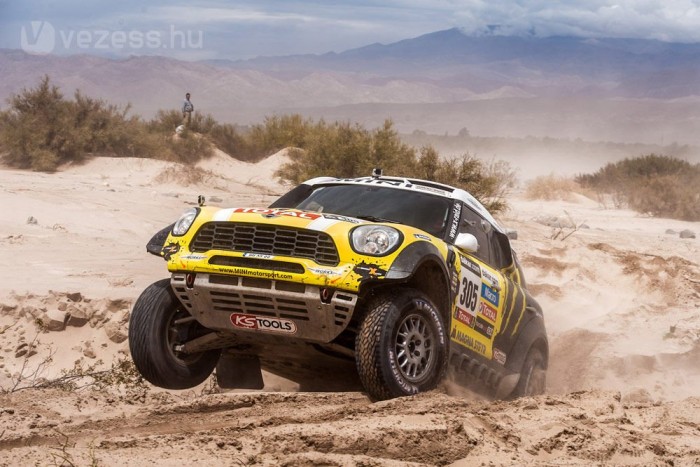 Szalay féktelenül a Dakaron 7