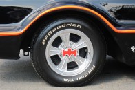 Elárverezték az eredeti Batmobile-t 15