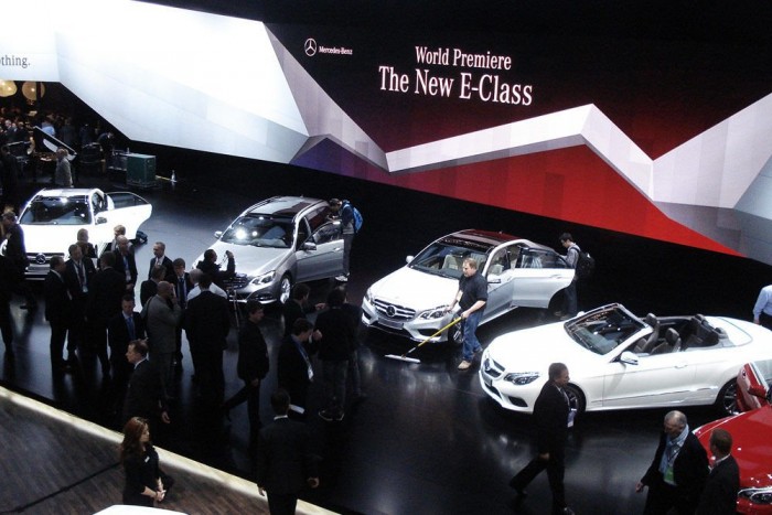 Detroiti Autószalon egy magyar autódizájner szemével 5 A Mercedes-Benz szokás szerint gigantikus standjának egy apró szelete