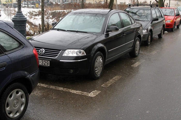 Fizetős parkolás a II.kerületben is 8 | Vezess A parkolóhelyek felfestésével kezdődött minden