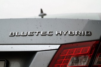 Drágán spórol a hibrid Mercedes